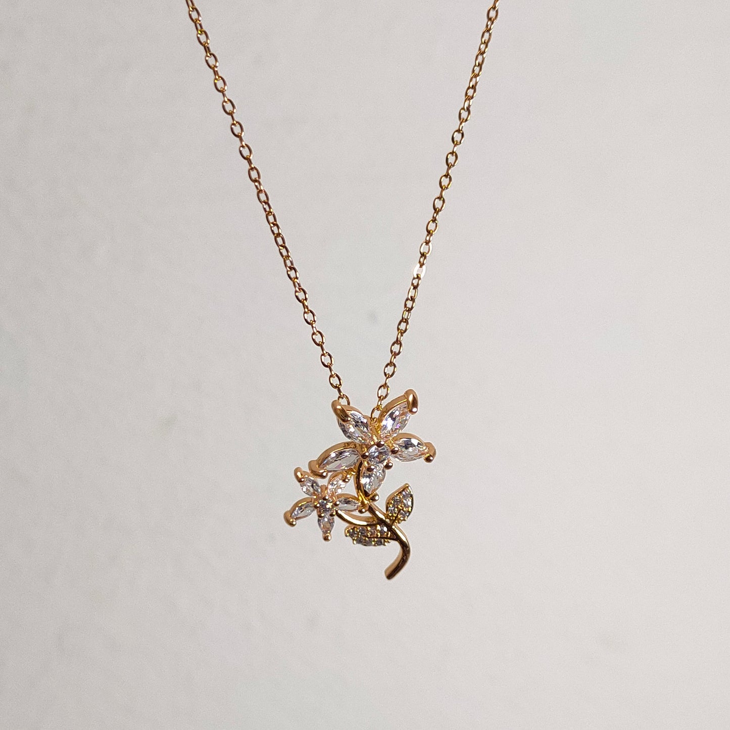 Floral Pendant Necklace