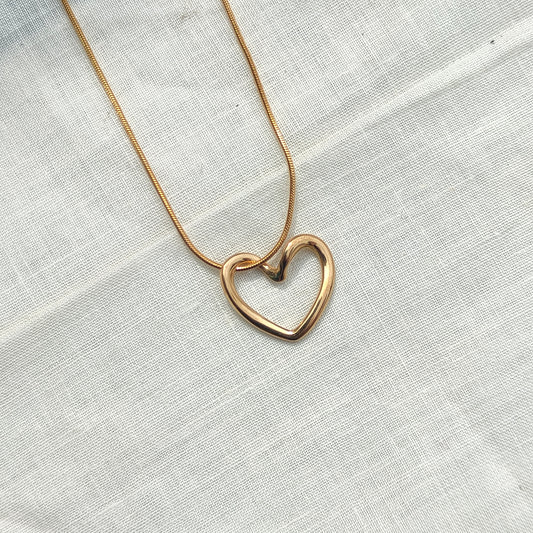 Hollow Heart Pendant Necklace