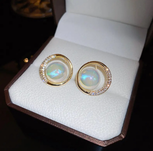 Pearl In Circle Earring