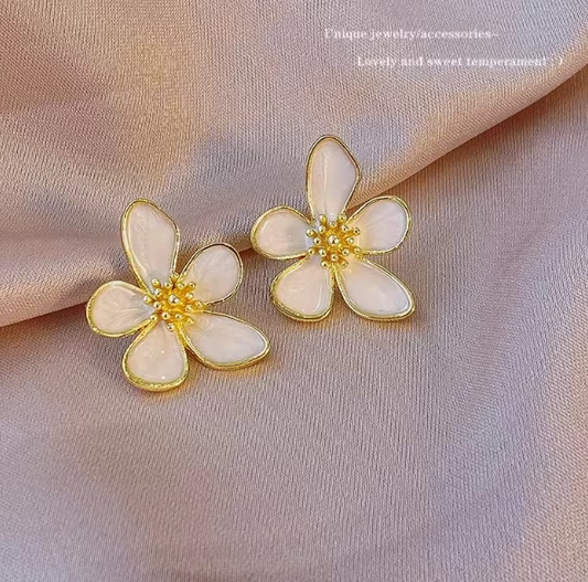 Lily Floral Stud Earring