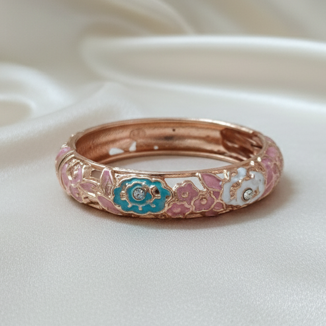 Sugandha Meenakari Kada