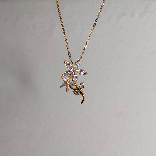Floral Pendant Necklace