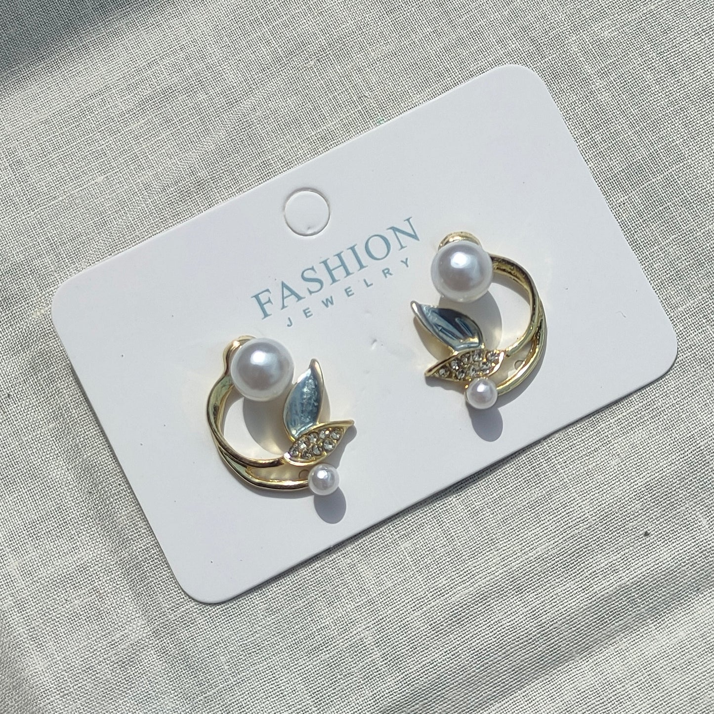 Leaf-Shape Pearl Stud Earrings