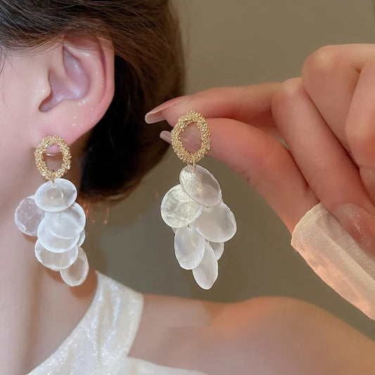 Pearly White Shell Disc Earring