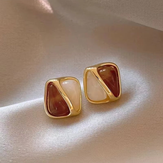 Artificial Stones Studded Square Shaped Studs